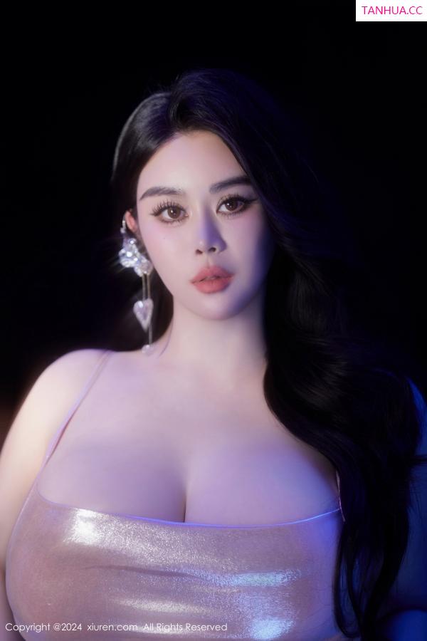 黛诺欣 戴渃欣 [XiuRen]高清写真图 2024.07.18 No.8878 戴渃欣 美乳性感第28张图片